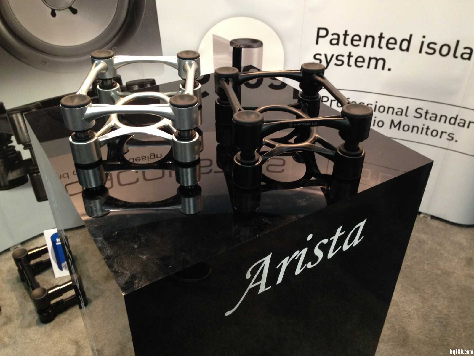 137 届 AES 展会：IsoAcoustics Arista 减震音箱支架第一时间上手