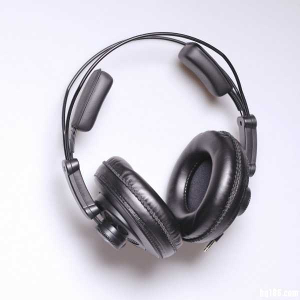 监听耳机 Superlux HD668B 评测